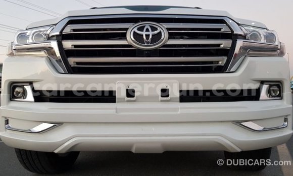 Buy Import Toyota Land Cruiser White Car in Import - Dubai in Adamawa Buy Import Toyota Land Cruiser White Car in Import - Dubai in Adamawa