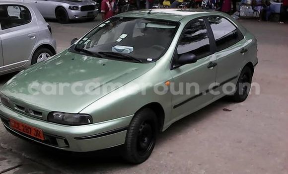 Sayi Na hannu Fiat Brava Green Mota in Yaounde a Babban Kamaru