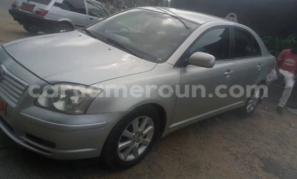 Sayi Na hannu Toyota Avensis Azurfa Mota in Yaounde a Babban Kamaru Sayi Na hannu Toyota Avensis Azurfa Mota in Yaounde a Babban Kamaru