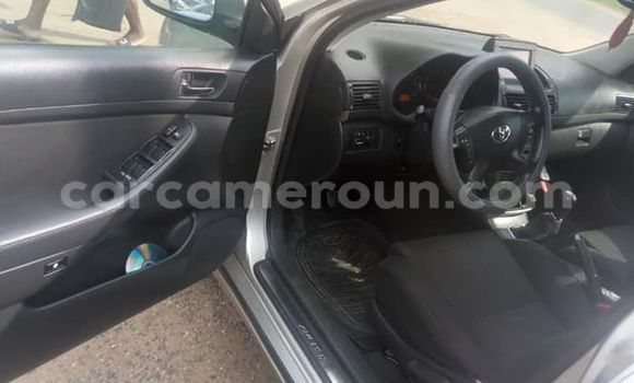 Sayi Na hannu Toyota Avensis Azurfa Mota in Yaounde a Babban Kamaru Sayi Na hannu Toyota Avensis Azurfa Mota in Yaounde a Babban Kamaru