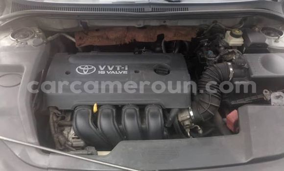 Sayi Na hannu Toyota Avensis Azurfa Mota in Yaounde a Babban Kamaru Sayi Na hannu Toyota Avensis Azurfa Mota in Yaounde a Babban Kamaru