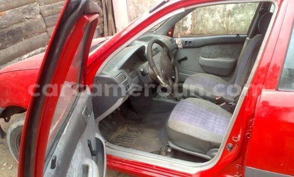 Sayi Na hannu Toyota Starlet Red Mota in Yaounde a Babban Kamaru Sayi Na hannu Toyota Starlet Red Mota in Yaounde a Babban Kamaru