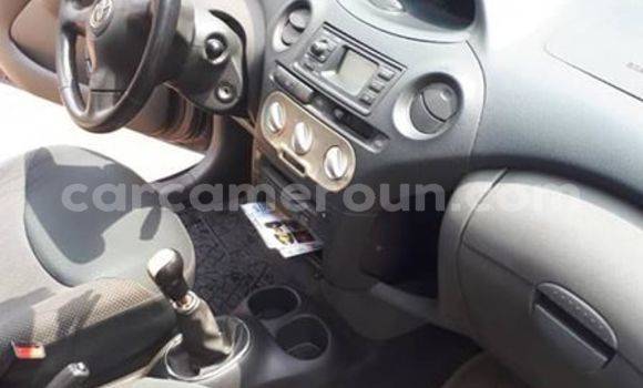 Sayi Na hannu Toyota Yaris Black Mota in Yaounde a Babban Kamaru Sayi Na hannu Toyota Yaris Black Mota in Yaounde a Babban Kamaru