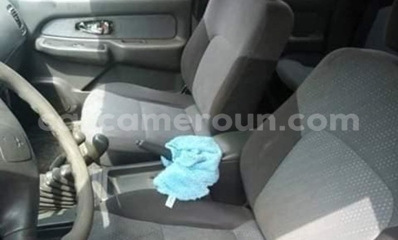 Sayi Na hannu Mitsubishi L200 Green Mota in Yaounde a Babban Kamaru Sayi Na hannu Mitsubishi L200 Green Mota in Yaounde a Babban Kamaru