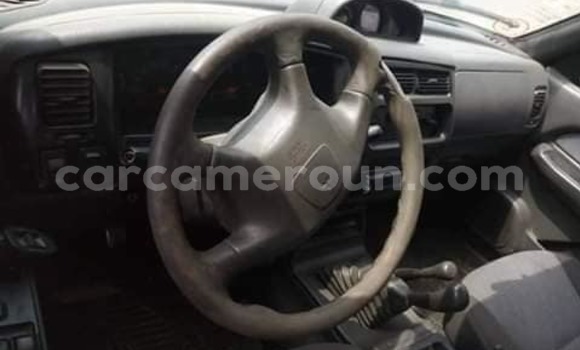 Sayi Na hannu Mitsubishi L200 Green Mota in Yaounde a Babban Kamaru Sayi Na hannu Mitsubishi L200 Green Mota in Yaounde a Babban Kamaru