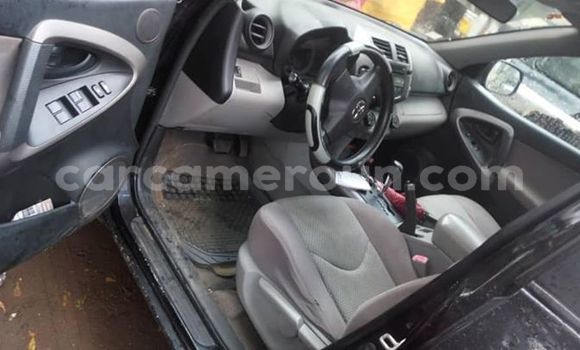 Sayi Na hannu Toyota RAV4 Black Mota in Yaounde a Babban Kamaru Sayi Na hannu Toyota RAV4 Black Mota in Yaounde a Babban Kamaru