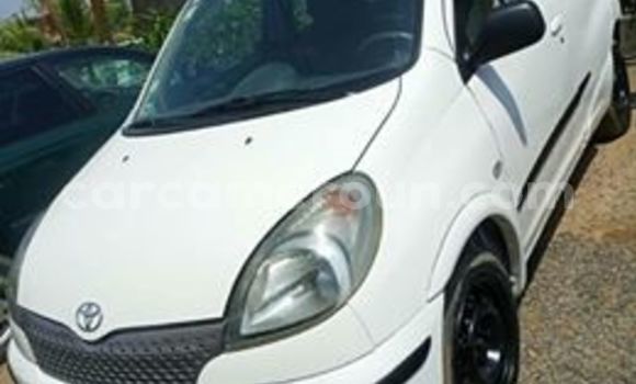 Sayi Na hannu Toyota Verso White Mota in Yaounde a Babban Kamaru Sayi Na hannu Toyota Verso White Mota in Yaounde a Babban Kamaru