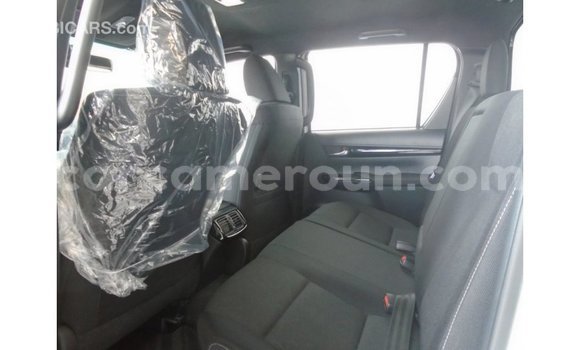 Acheter Import Voiture Toyota Hilux Blanc à Import - Dubai, Adamawa Acheter Import Voiture Toyota Hilux Blanc à Import - Dubai, Adamawa