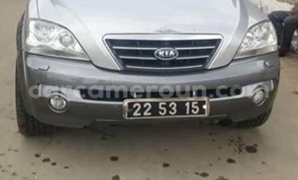 Sayi Na hannu Kia Sorento Azurfa Mota in Douala a Ƙasar Kamaru Sayi Na hannu Kia Sorento Azurfa Mota in Douala a Ƙasar Kamaru