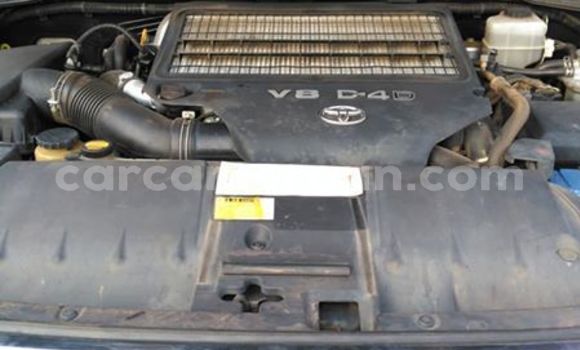 Sayi Na hannu Toyota Land Cruiser Black Mota in Yaounde a Babban Kamaru Sayi Na hannu Toyota Land Cruiser Black Mota in Yaounde a Babban Kamaru