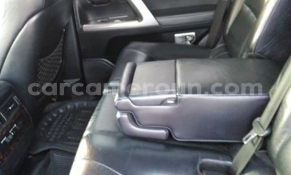 Sayi Na hannu Toyota Land Cruiser Black Mota in Yaounde a Babban Kamaru Sayi Na hannu Toyota Land Cruiser Black Mota in Yaounde a Babban Kamaru