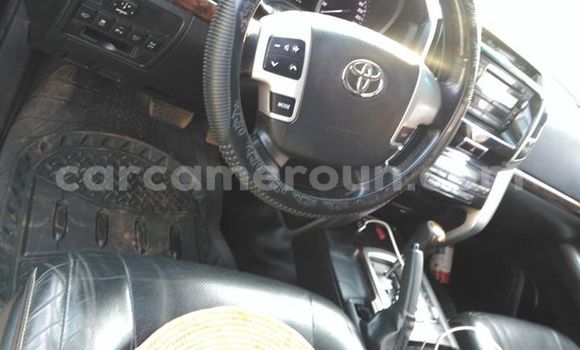 Sayi Na hannu Toyota Land Cruiser Black Mota in Yaounde a Babban Kamaru Sayi Na hannu Toyota Land Cruiser Black Mota in Yaounde a Babban Kamaru