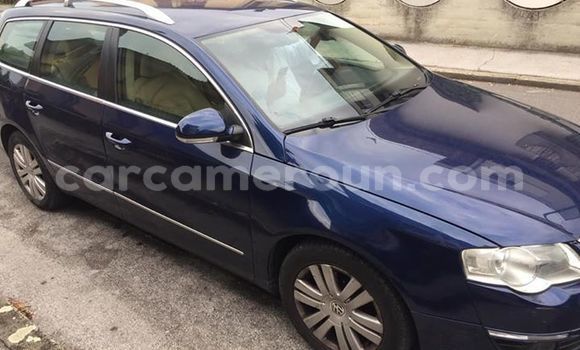 Sayi Na hannu Volkswagen Passat Blue Mota in Yaounde a Babban Kamaru Sayi Na hannu Volkswagen Passat Blue Mota in Yaounde a Babban Kamaru