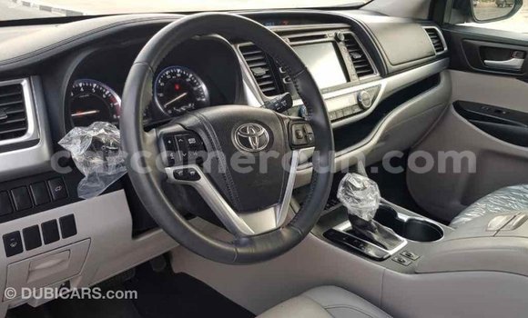 Acheter Import Voiture Toyota Highlander Noir à Import - Dubai, Adamawa Acheter Import Voiture Toyota Highlander Noir à Import - Dubai, Adamawa