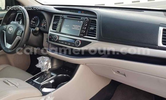 Acheter Import Voiture Toyota Highlander Noir à Import - Dubai, Adamawa Acheter Import Voiture Toyota Highlander Noir à Import - Dubai, Adamawa