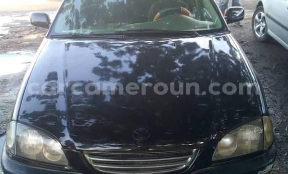 Sayi Na hannu Toyota Avensis Black Mota in Yaounde a Babban Kamaru Sayi Na hannu Toyota Avensis Black Mota in Yaounde a Babban Kamaru