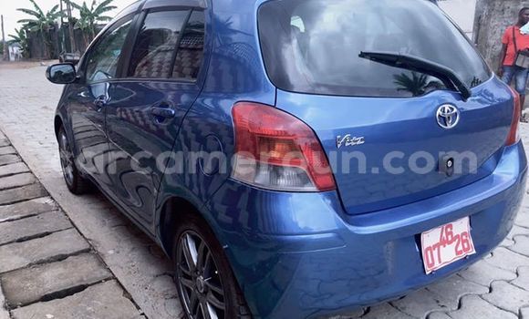 Sayi Na hannu Toyota Yaris Blue Mota in Douala a Ƙasar Kamaru Sayi Na hannu Toyota Yaris Blue Mota in Douala a Ƙasar Kamaru