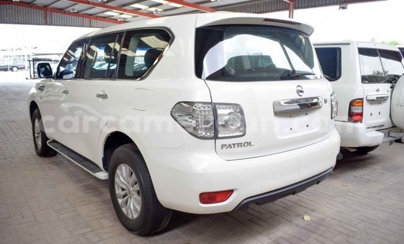 Acheter Import Voiture Nissan Patrol Blanc à Import - Dubai, Adamawa Acheter Import Voiture Nissan Patrol Blanc à Import - Dubai, Adamawa