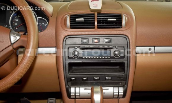 Acheter Import Voiture Porsche Cayenne Vert à Import - Dubai, Adamawa Acheter Import Voiture Porsche Cayenne Vert à Import - Dubai, Adamawa