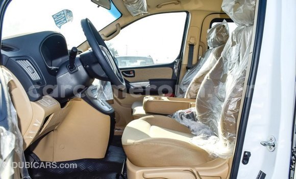 Acheter Import Voiture Hyundai Accent Blanc à Import - Dubai, Adamawa Acheter Import Voiture Hyundai Accent Blanc à Import - Dubai, Adamawa