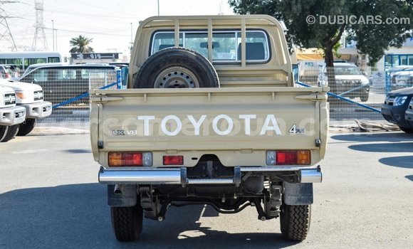Acheter Import Voiture Toyota Land Cruiser Beige à Import - Dubai, Adamawa Acheter Import Voiture Toyota Land Cruiser Beige à Import - Dubai, Adamawa
