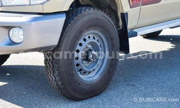 Acheter Import Voiture Toyota Land Cruiser Beige à Import - Dubai, Adamawa Acheter Import Voiture Toyota Land Cruiser Beige à Import - Dubai, Adamawa