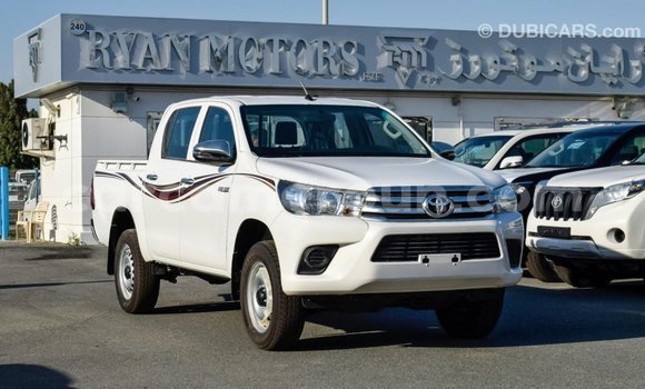 Acheter Import Voiture Toyota Hilux Blanc à Import - Dubai, Adamawa Acheter Import Voiture Toyota Hilux Blanc à Import - Dubai, Adamawa