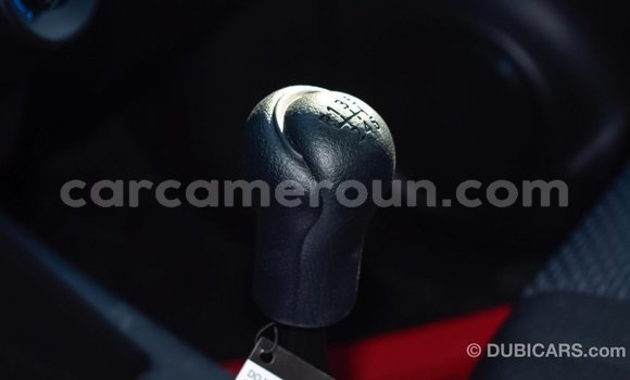 Acheter Import Voiture Toyota Hilux Blanc à Import - Dubai, Adamawa Acheter Import Voiture Toyota Hilux Blanc à Import - Dubai, Adamawa