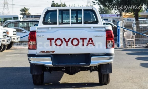 Acheter Import Voiture Toyota Hilux Blanc à Import - Dubai, Adamawa Acheter Import Voiture Toyota Hilux Blanc à Import - Dubai, Adamawa