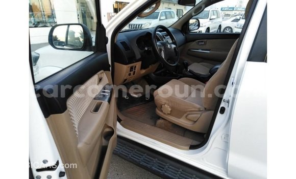 Acheter Import Voiture Toyota Fortuner Blanc à Import - Dubai, Adamawa Acheter Import Voiture Toyota Fortuner Blanc à Import - Dubai, Adamawa