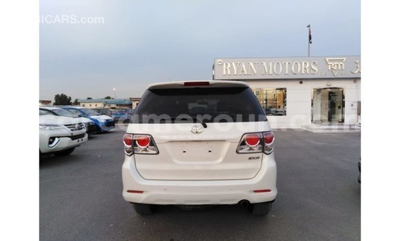 Acheter Import Voiture Toyota Fortuner Blanc à Import - Dubai, Adamawa Acheter Import Voiture Toyota Fortuner Blanc à Import - Dubai, Adamawa