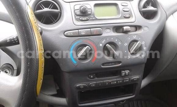 Acheter Occasion Voiture Toyota Yaris Gris à Douala, Littoral Cameroon Acheter Occasion Voiture Toyota Yaris Gris à Douala, Littoral Cameroon