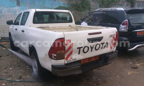Acheter Occasion Voiture Toyota Hilux Blanc à Douala, Littoral Cameroon Acheter Occasion Voiture Toyota Hilux Blanc à Douala, Littoral Cameroon