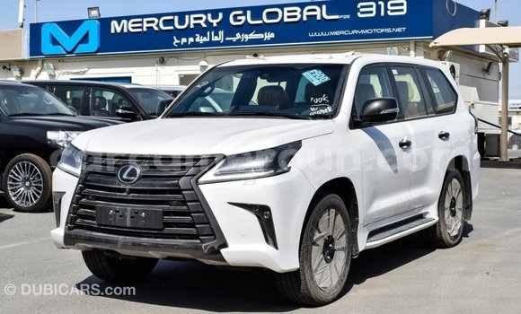 Sayi Imported Lexus LX White Mota in Import - Dubai a Adamawa Sayi Imported Lexus LX White Mota in Import - Dubai a Adamawa
