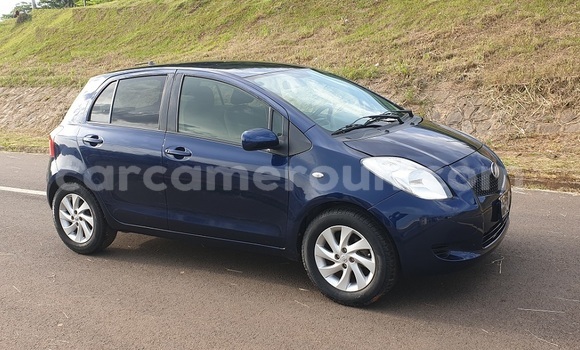 Acheter Import Voiture Toyota Yaris Bleu à Yaoundé, Central Cameroon Acheter Import Voiture Toyota Yaris Bleu à Yaoundé, Central Cameroon