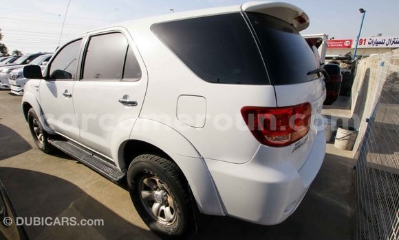 Acheter Import Voiture Toyota Fortuner Blanc à Import - Dubai, Adamawa Acheter Import Voiture Toyota Fortuner Blanc à Import - Dubai, Adamawa