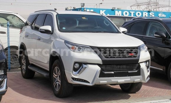 Acheter Import Voiture Toyota Fortuner Blanc à Import - Dubai, Adamawa Acheter Import Voiture Toyota Fortuner Blanc à Import - Dubai, Adamawa