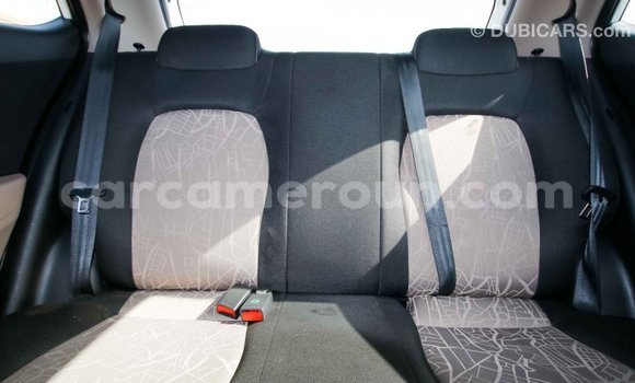 Acheter Import Voiture Hyundai i10 Blanc à Import - Dubai, Adamawa Acheter Import Voiture Hyundai i10 Blanc à Import - Dubai, Adamawa