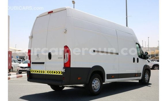 Acheter Import Moto Peugeot XP6 Blanc à Import - Dubai, Adamawa