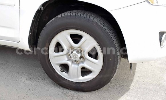 Buy Import Toyota 4Runner White Car in Import - Dubai in Adamawa Buy Import Toyota 4Runner White Car in Import - Dubai in Adamawa