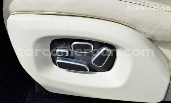 Acheter Import Voiture Land Rover Range Rover Blanc à Import - Dubai, Adamawa Acheter Import Voiture Land Rover Range Rover Blanc à Import - Dubai, Adamawa