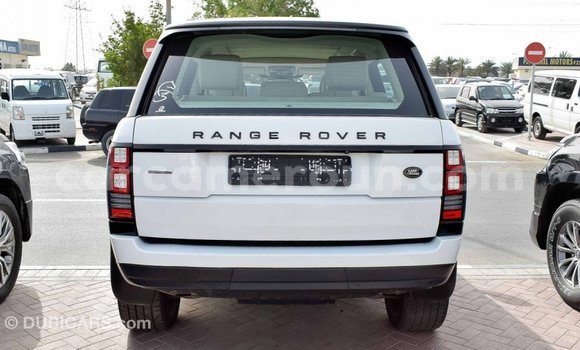 Acheter Import Voiture Land Rover Range Rover Blanc à Import - Dubai, Adamawa Acheter Import Voiture Land Rover Range Rover Blanc à Import - Dubai, Adamawa