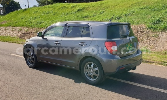 Sayi Imported Toyota Urban Cruiser Azurfa Mota in Yaounde a Babban Kamaru Sayi Imported Toyota Urban Cruiser Azurfa Mota in Yaounde a Babban Kamaru