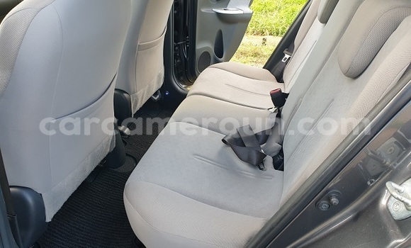 Sayi Imported Toyota Urban Cruiser Azurfa Mota in Yaounde a Babban Kamaru Sayi Imported Toyota Urban Cruiser Azurfa Mota in Yaounde a Babban Kamaru