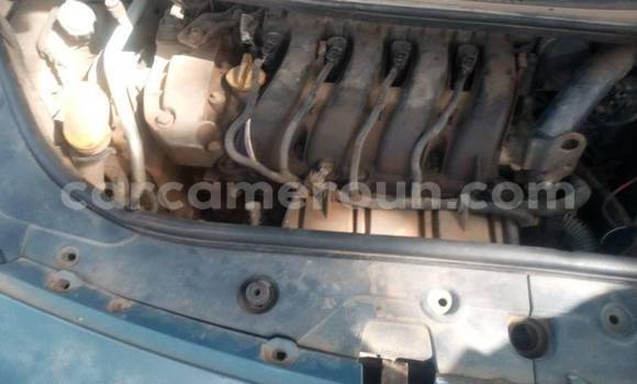 Sayi Na hannu Renault Scenic Blue Mota in Douala a Ƙasar Kamaru Sayi Na hannu Renault Scenic Blue Mota in Douala a Ƙasar Kamaru