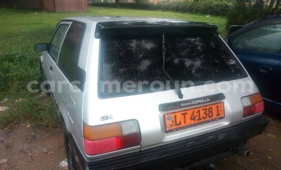 Sayi Na hannu Toyota Corolla Azurfa Mota in Douala a Ƙasar Kamaru Sayi Na hannu Toyota Corolla Azurfa Mota in Douala a Ƙasar Kamaru