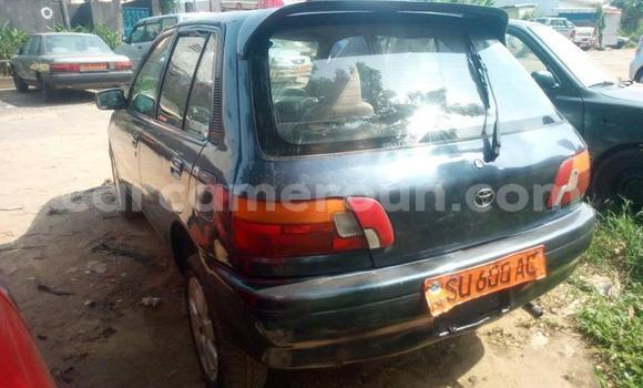 Sayi Na hannu Toyota Starlet Blue Mota in Douala a Ƙasar Kamaru Sayi Na hannu Toyota Starlet Blue Mota in Douala a Ƙasar Kamaru