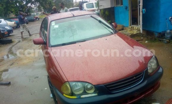 Sayi Na hannu Toyota Avensis Red Mota in Douala a Ƙasar Kamaru Sayi Na hannu Toyota Avensis Red Mota in Douala a Ƙasar Kamaru
