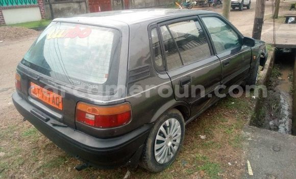 Sayi Na hannu Toyota Corolla Sauran Mota in Douala a Ƙasar Kamaru Sayi Na hannu Toyota Corolla Sauran Mota in Douala a Ƙasar Kamaru