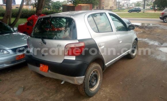 Sayi Na hannu Toyota Yaris Azurfa Mota in Douala a Ƙasar Kamaru Sayi Na hannu Toyota Yaris Azurfa Mota in Douala a Ƙasar Kamaru